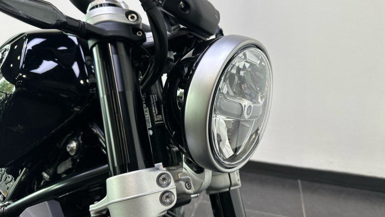 BMW R12 (24MY)